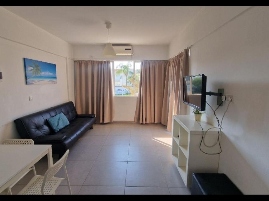 Sunny Holiday By Konnos Paralimni Habitación foto